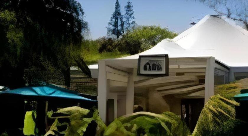 Governors Lodge Resort Hotel Burnt Pine Exterior photo